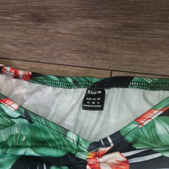 Fun Vacation dress - Picture 5 of 6